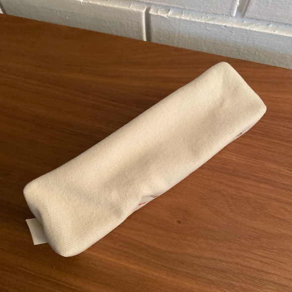 IT Cosmetics x Ana Jaks Makeup Bag Beautiful Together Small Canvas Zip Pouch - Picture 7 of 8